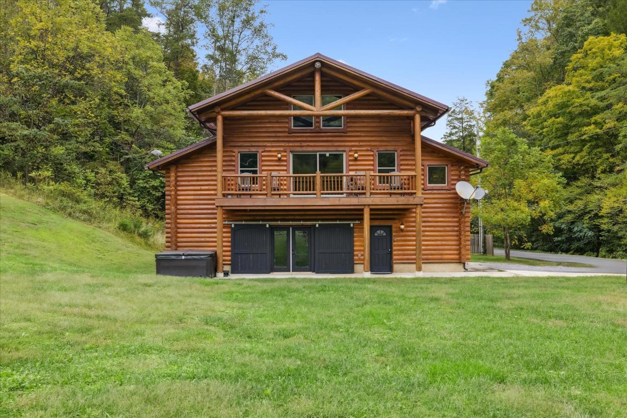 Hot Tub Fire Pit Game Room Theater Easy Access Sleeps 12 - Black Bear Lodge Pigeon Forge Dış mekan fotoğraf