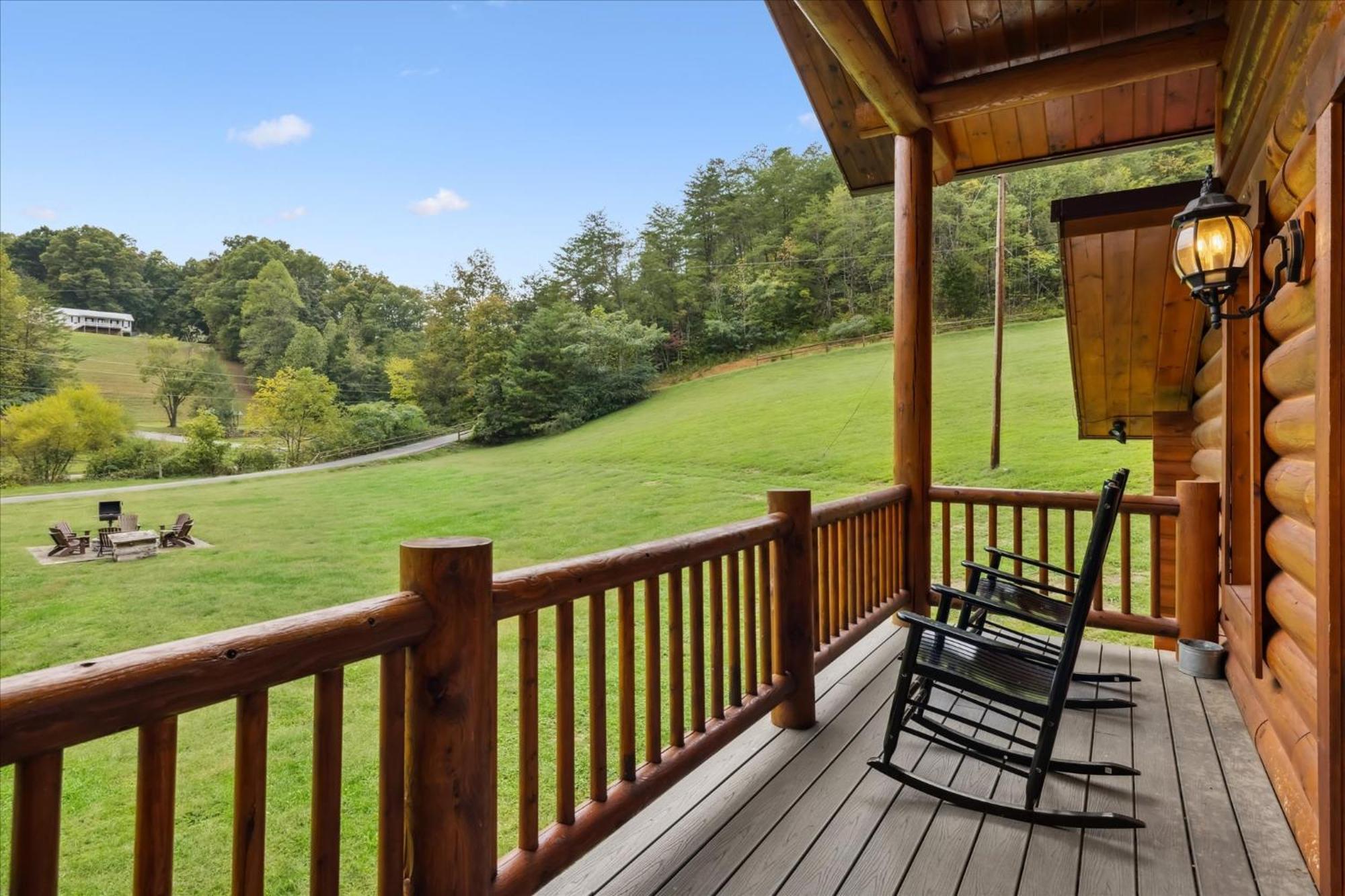 Hot Tub Fire Pit Game Room Theater Easy Access Sleeps 12 - Black Bear Lodge Pigeon Forge Dış mekan fotoğraf